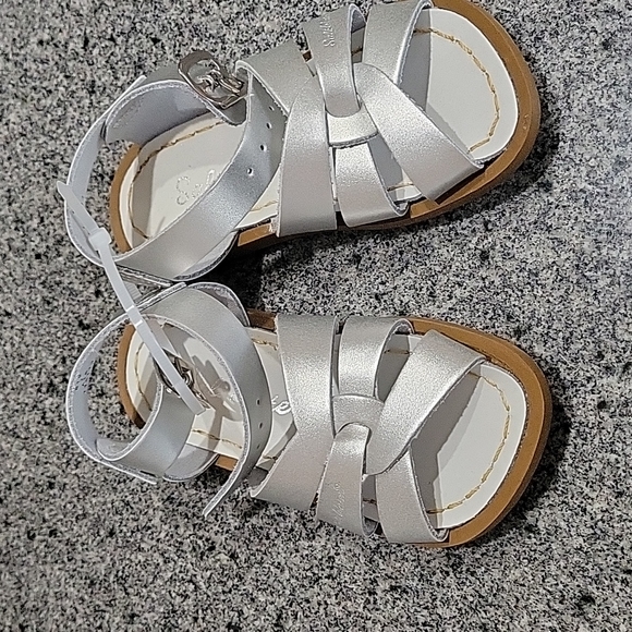 Little Girls Saltwater Sandals - Picture 1 of 4